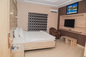 Spanish Kingdom Apartments and Suites